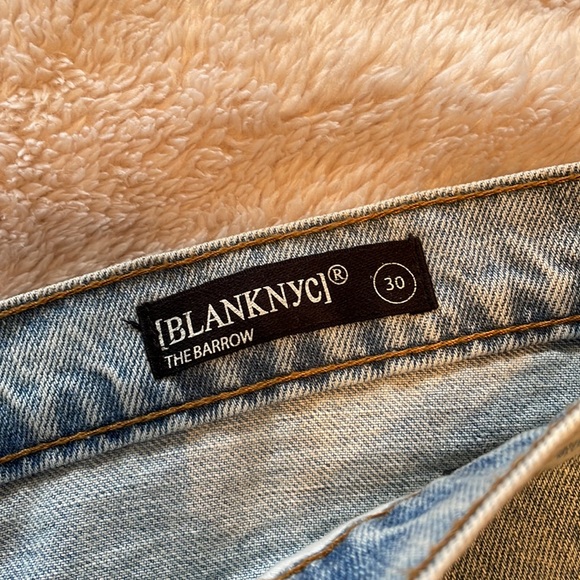 Blank NYC distressed denim short - Picture 2 of 4